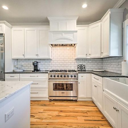 Bright Coastal Abode With Porch And Beach Access! Carolina Beach Eksteriør billede