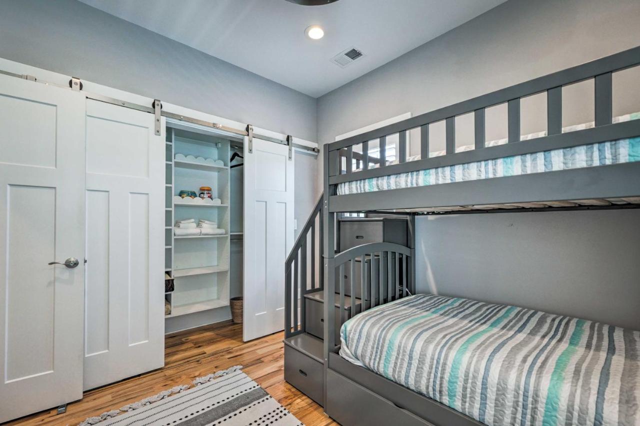 Bright Coastal Abode With Porch And Beach Access! Carolina Beach Eksteriør billede