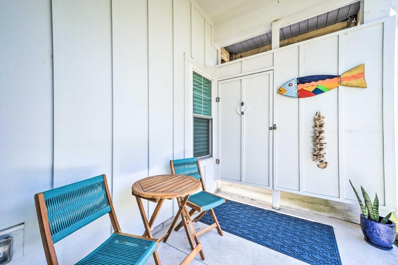 Bright Coastal Abode With Porch And Beach Access! Carolina Beach Eksteriør billede