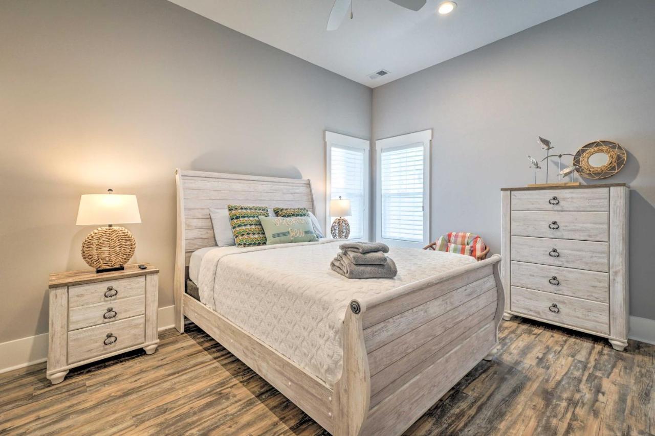Bright Coastal Abode With Porch And Beach Access! Carolina Beach Eksteriør billede